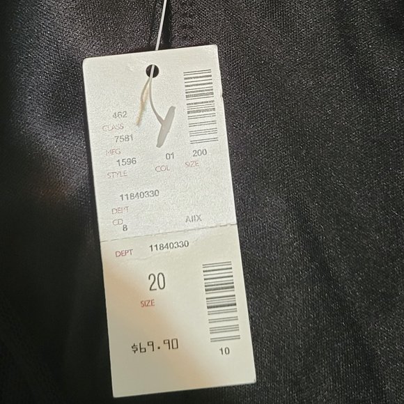 NWT Avenue, Sheer Neck with Pleated Dress. Size: 20, Color: Black - Picture 6 of 6